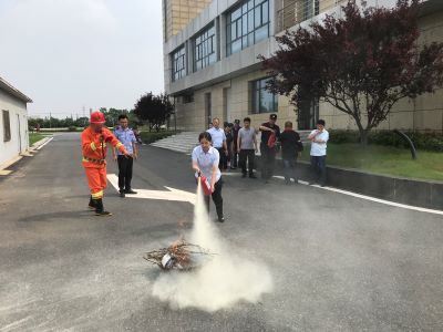灭火2.jpg 灭火2.jpg