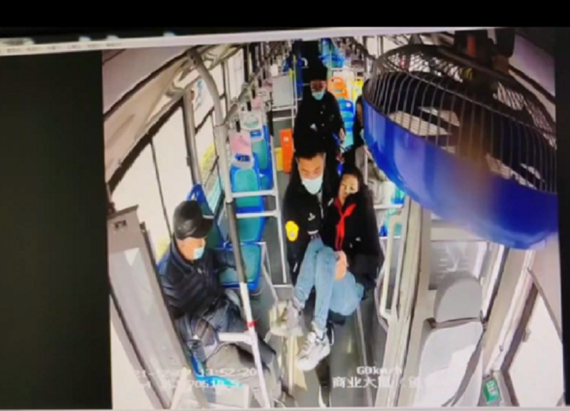 徐超救人.png 徐超救人.png